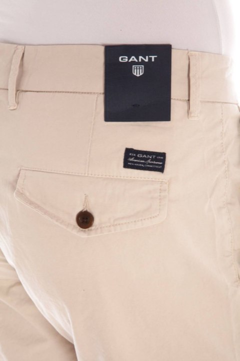 BEŻOWE BERMUDY GANT MĘSKIE (Beige) BEŻOWE BERMUDY GANT MĘSKIE (Beige)